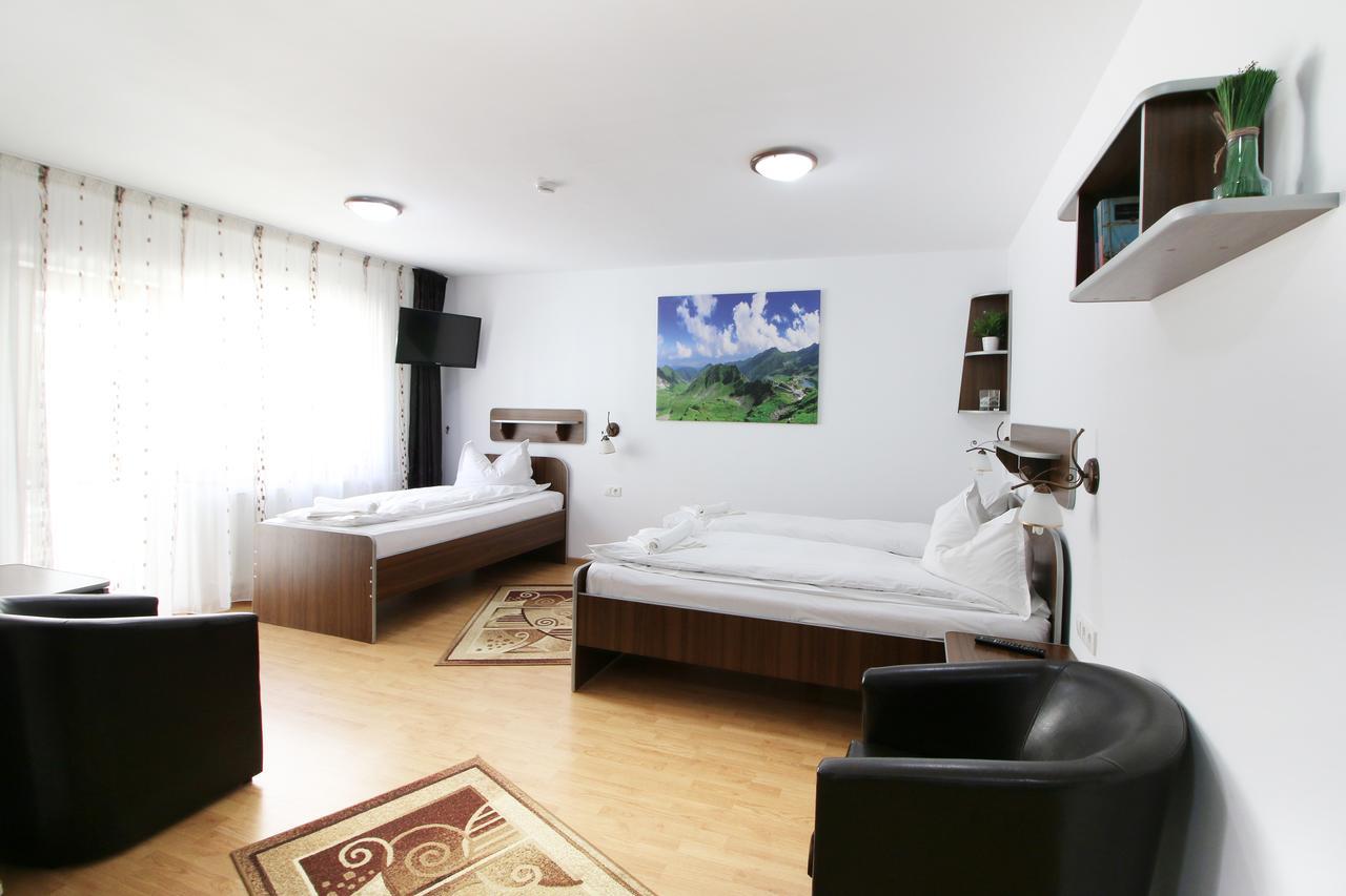 Отель Casa Micu Сибиу Экстерьер фото