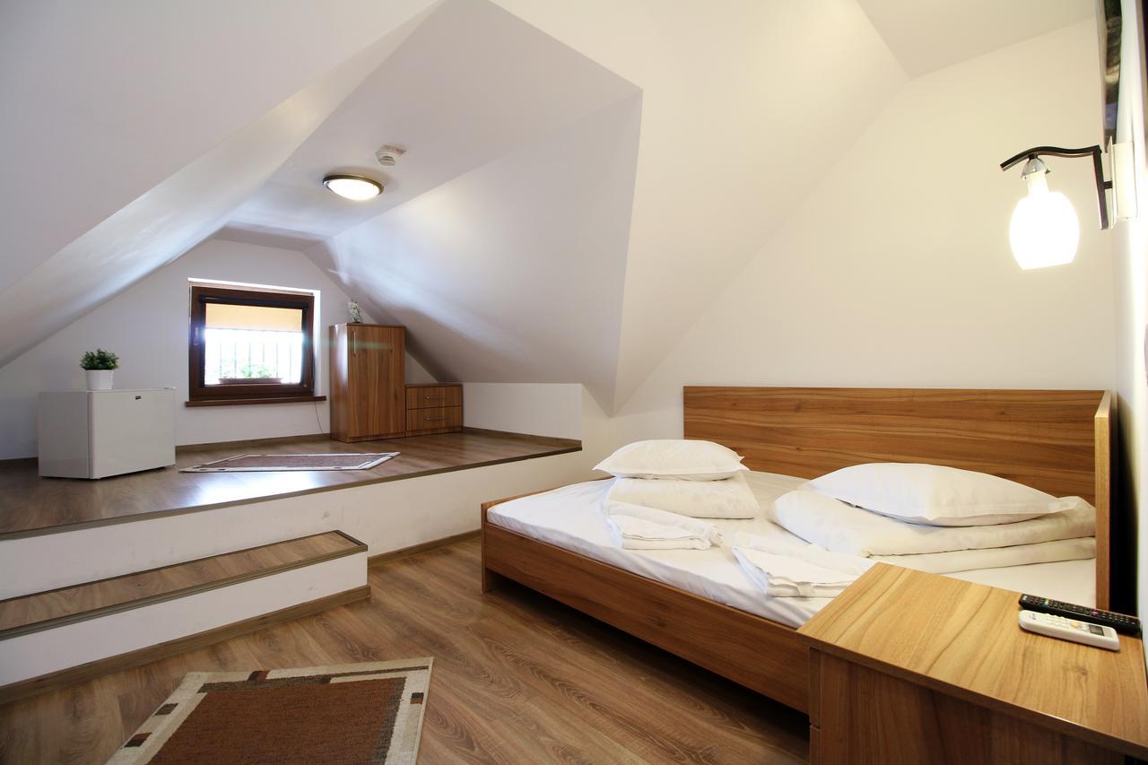 Отель Casa Micu Сибиу Экстерьер фото